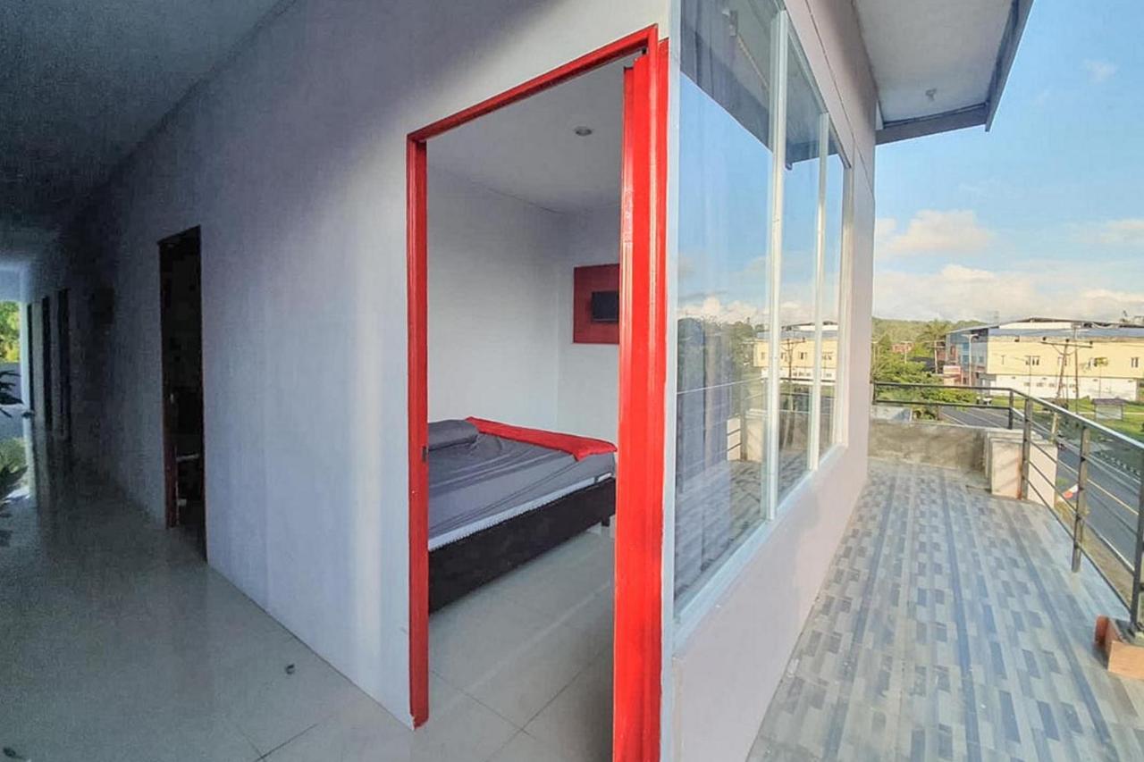 Sky Residence Tomohon Mitra Reddoorz Zewnętrze zdjęcie