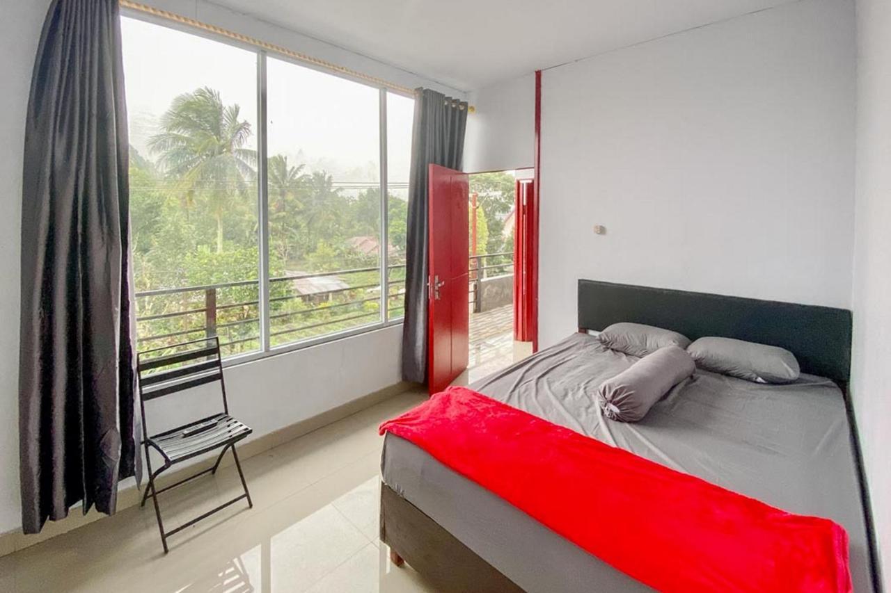 Sky Residence Tomohon Mitra Reddoorz Zewnętrze zdjęcie