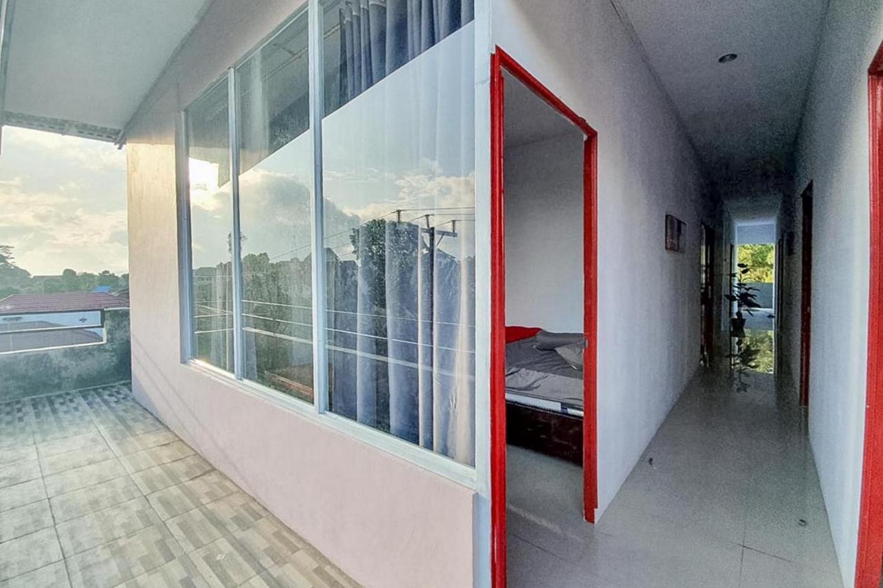 Sky Residence Tomohon Mitra Reddoorz Zewnętrze zdjęcie